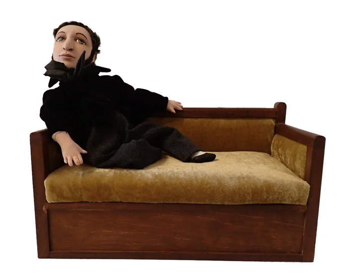 Авторская кукла "Пушкин на диване"
